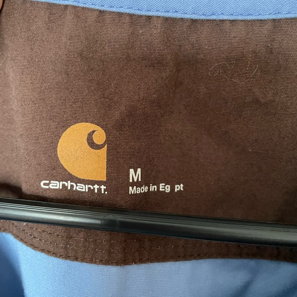 Carhartt women’s light blue scrub top size medium. Preowned. Good condition - Picture 2 of 8